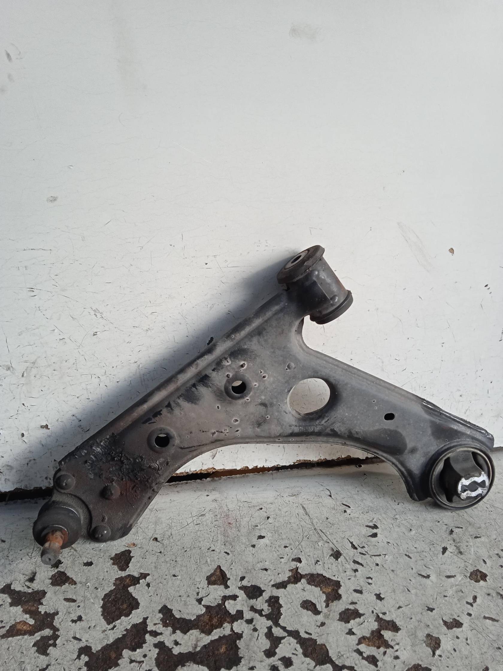 Braccio oscillante sosp. ant. sx.